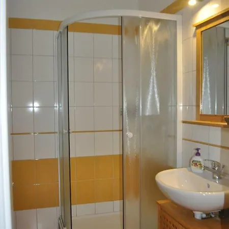 Javor Apartment *